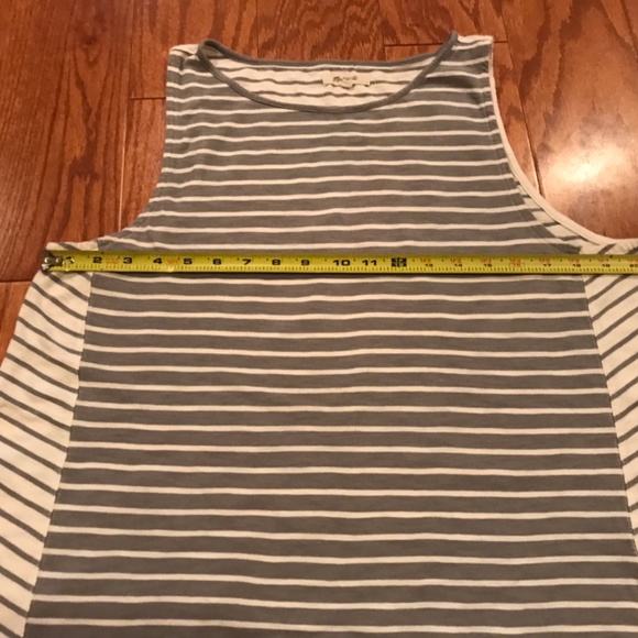 Madewell gray forward seam tank - Picture 5 of 6